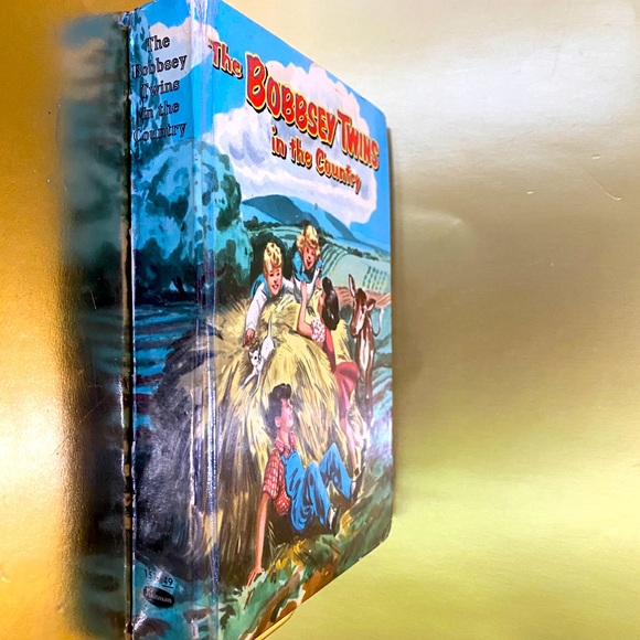 THE BOBBSEY TWINS IN THE COUNTRY VTG 1953 WHITMAN CELLO EDITION CHILDREN’S BOOK - Picture 3 of 12